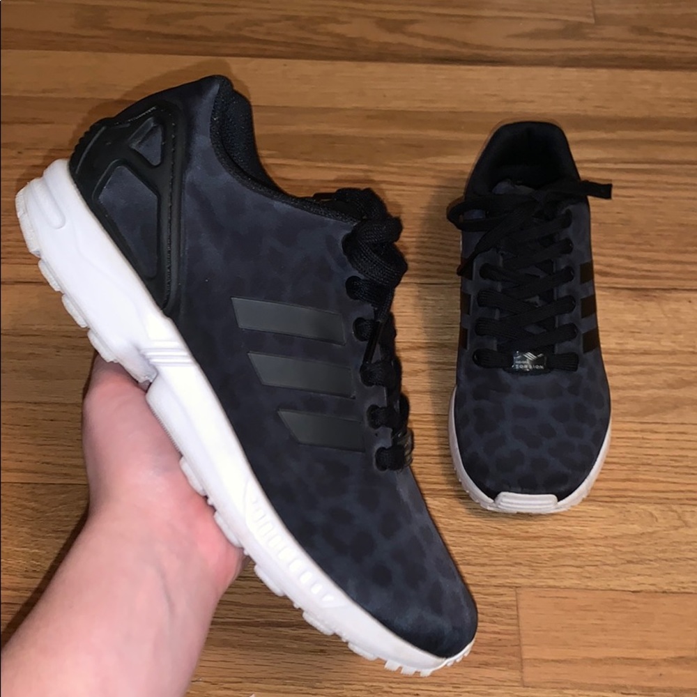 WOMEN’S ADIDAS ZX FLUX TORSION SNEAKERS